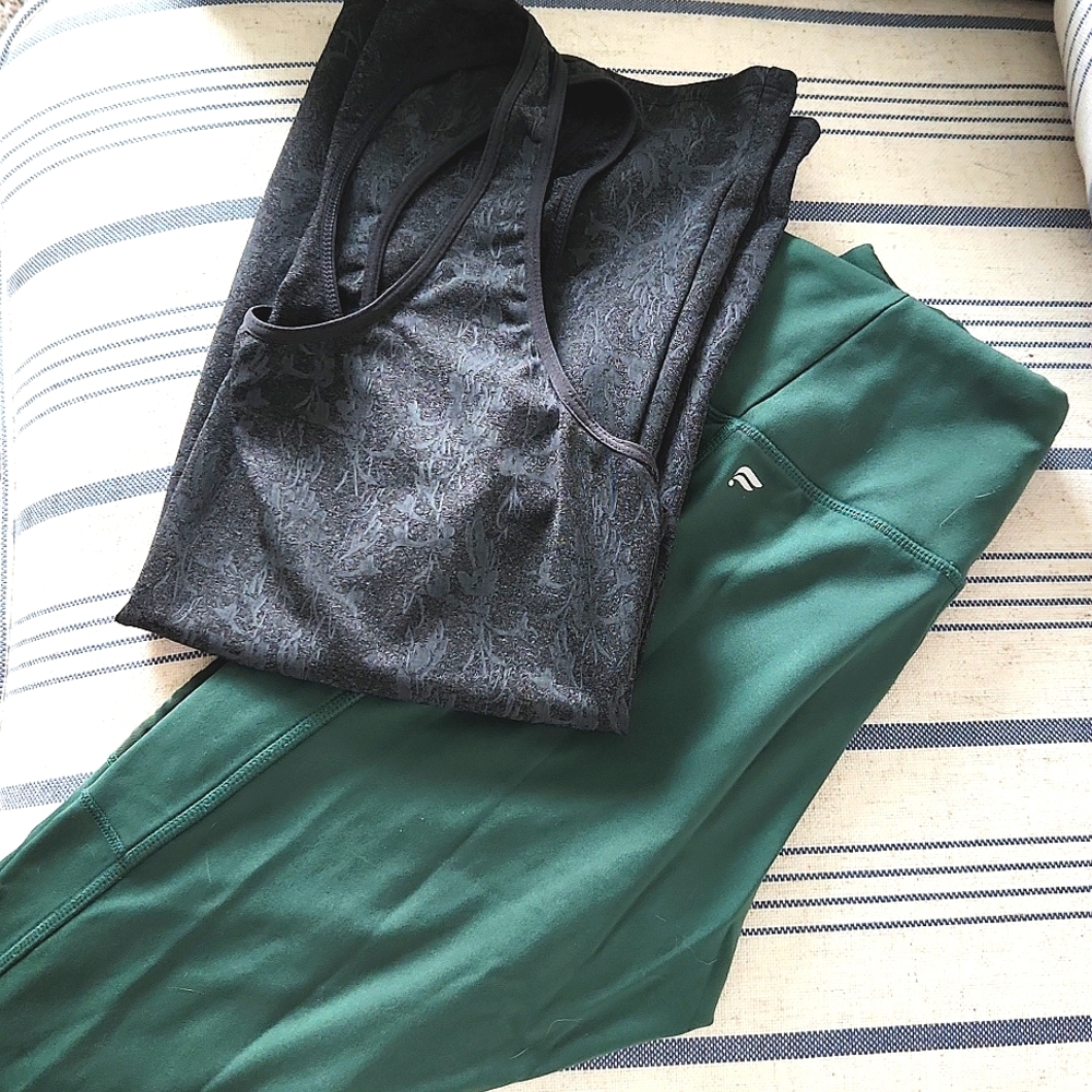 SOLD Fabletics Floral Racerback Top (Small) - Picture 4 of 4